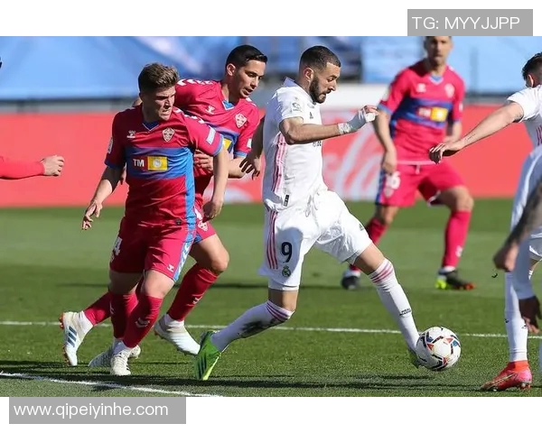 格拉纳达主场迎战埃尔切争夺西甲保级关键三分之战